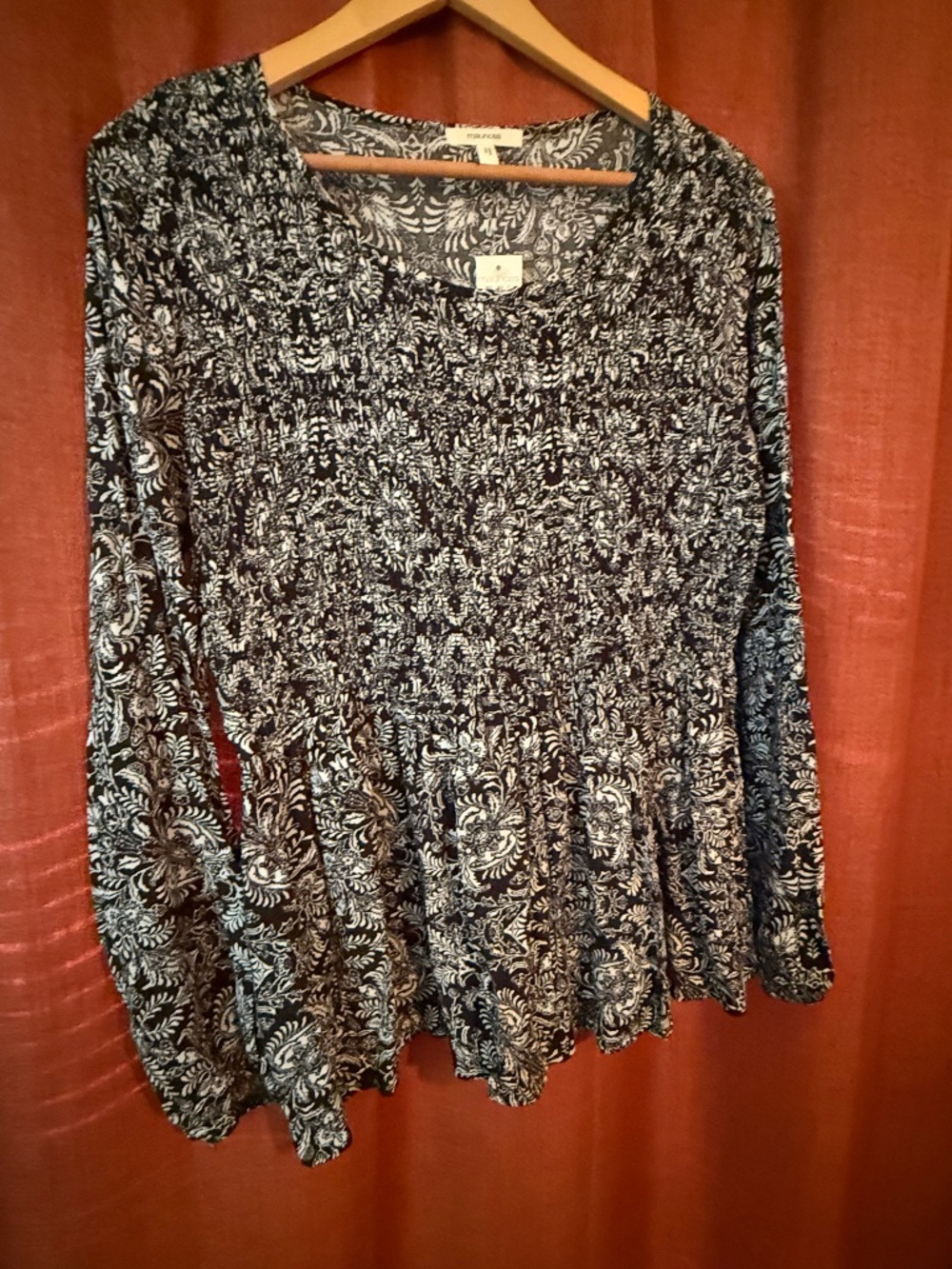 Black & White Floral blouse